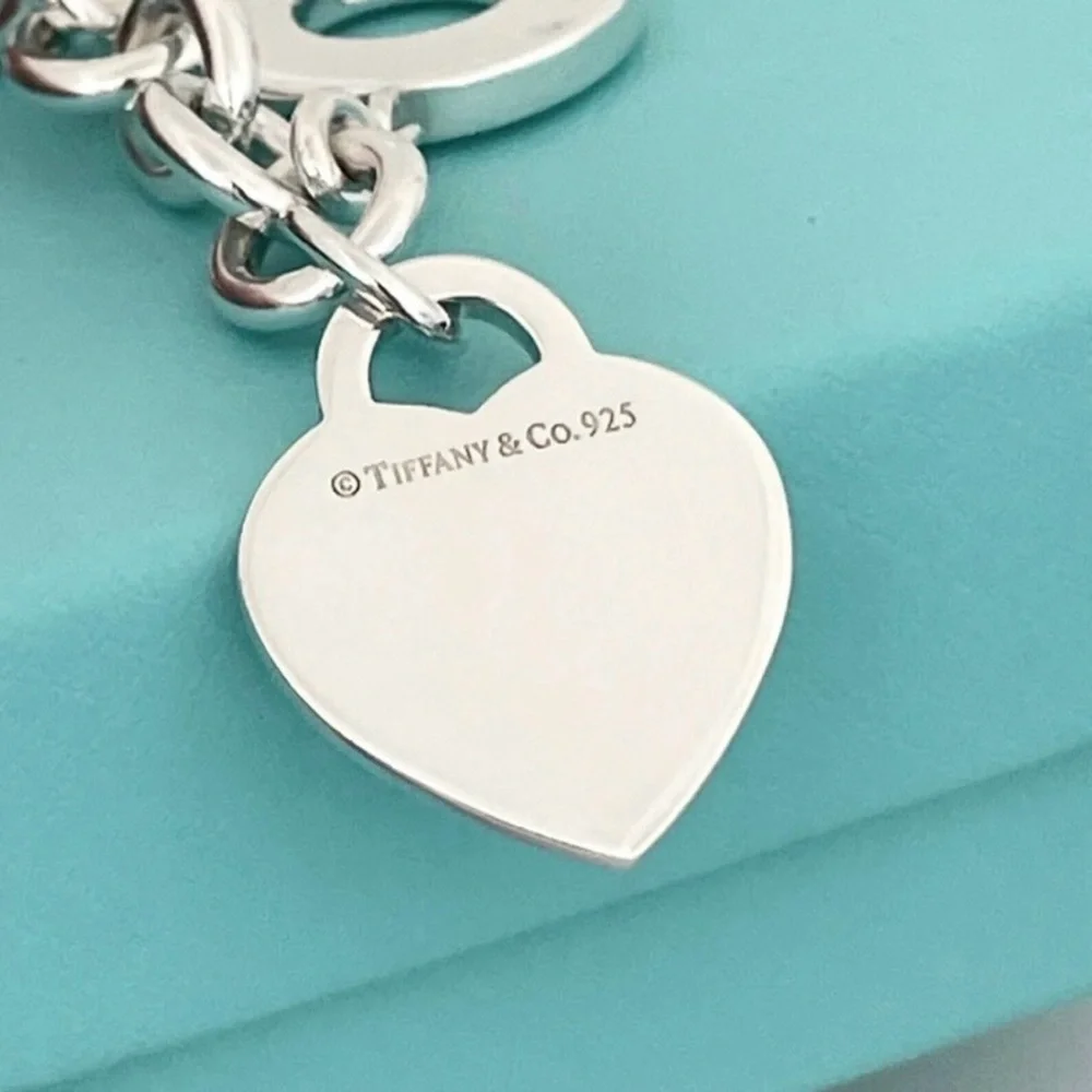 Authenticated Tiffany & Co. Return to Tiffany Heart Tag Toggle Necklace Silver - Picture 5 of 10